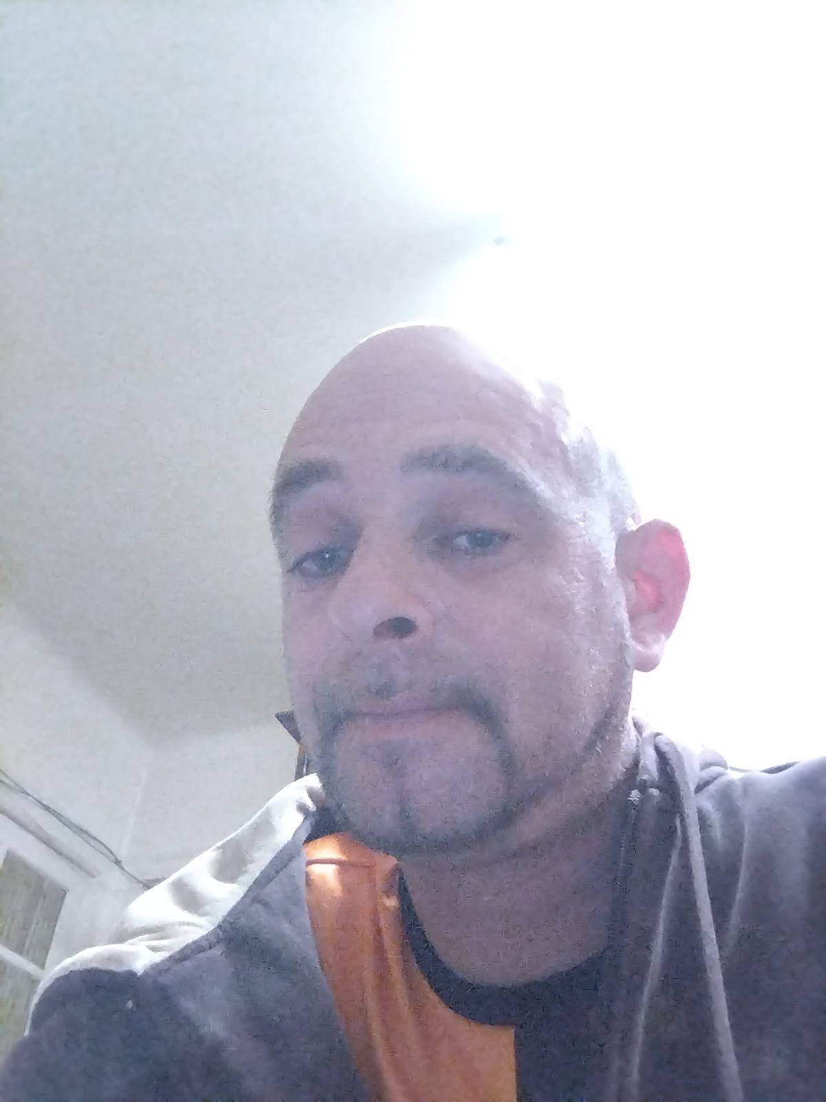 Profil von Djebar, 29 Jahre, Gay in Strohkirchen (Mecklenburg-Vorpommern)