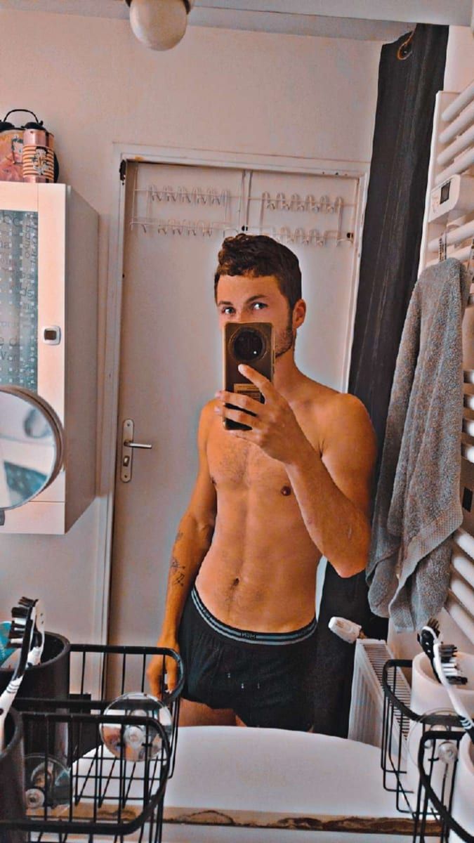Malone - Gay in Stepenitztal Profil von Malone, 24 Jahre, Gay in Stepenitztal (Mecklenburg-Vorpommern)