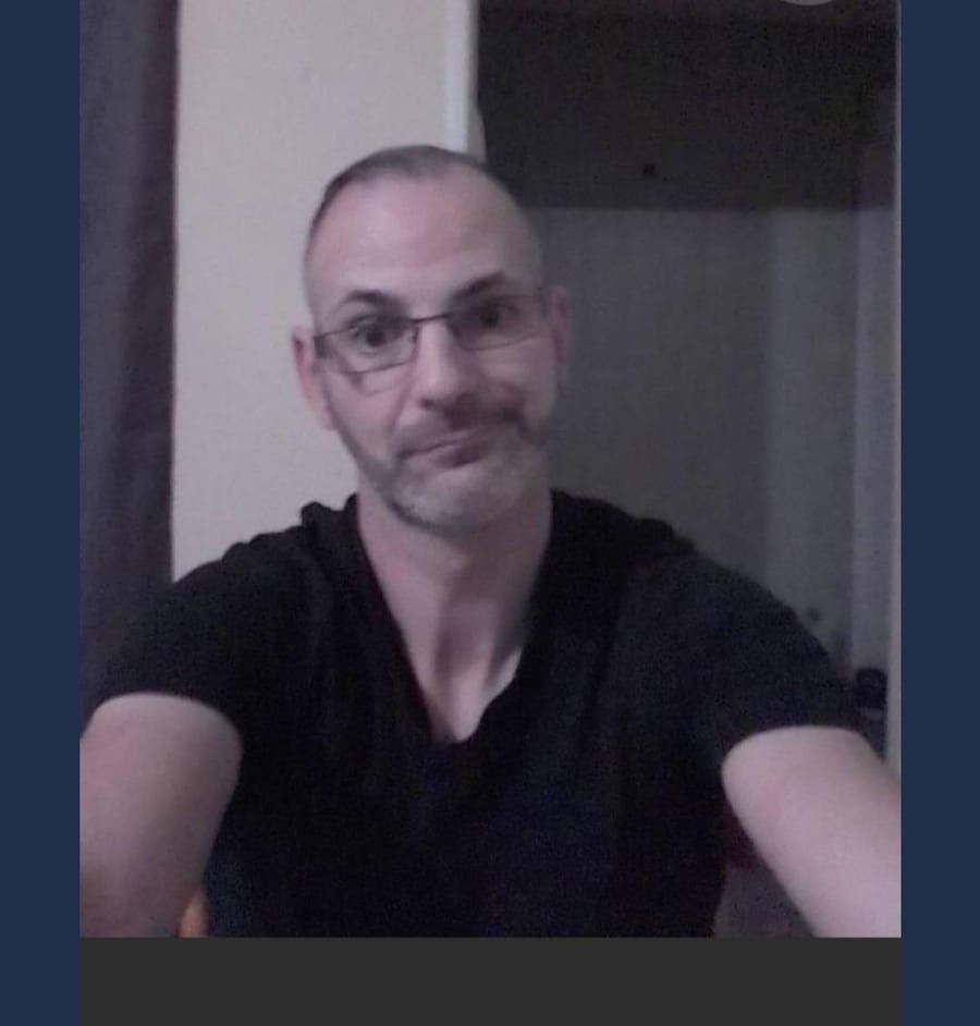 Profil von Maxen, 26 Jahre, Gay in Mühlen Eichsen (Mecklenburg-Vorpommern)