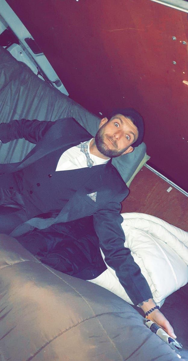Profil von Jérôme, 23 Jahre, Gay in Mühlen Eichsen (Mecklenburg-Vorpommern)