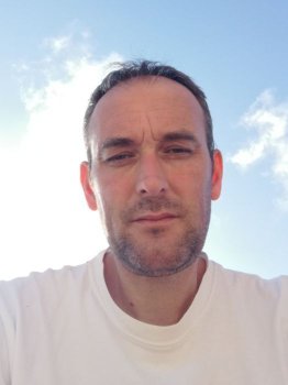 Serhat - Gay in Schwarz Profil von Serhat, 45 Jahre, Gay in Schwarz (Mecklenburg-Vorpommern)