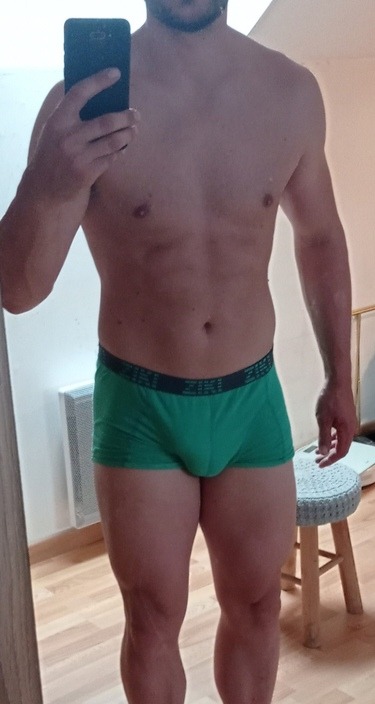 Profil von Yakouba, 22 Jahre, Gay in Kröpelin (Mecklenburg-Vorpommern)