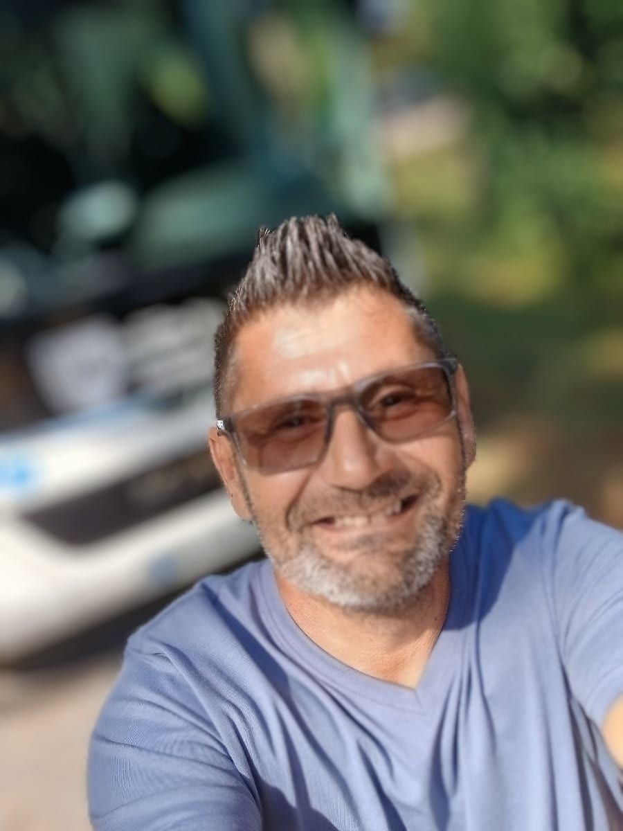 Mesmin - Gay in Behrenhoff Profil von Mesmin, 34 Jahre, Gay in Behrenhoff (Mecklenburg-Vorpommern)