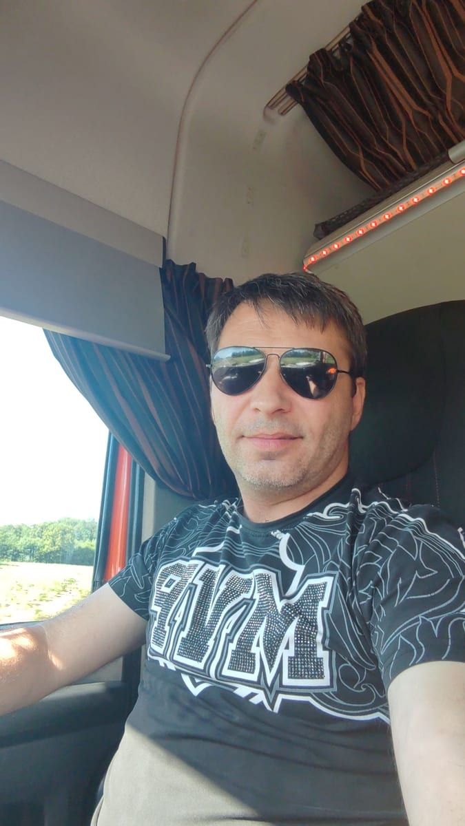 Profil von Siriman, 42 Jahre, Gay in Klink (Mecklenburg-Vorpommern)