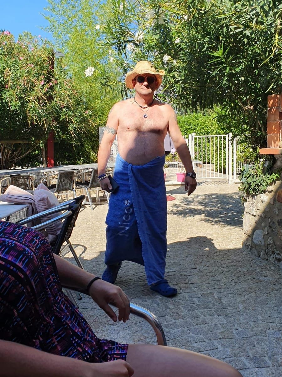 Andoni - Gay in Hohen Pritz Profil von Andoni, 33 Jahre, Gay in Hohen Pritz (Mecklenburg-Vorpommern)