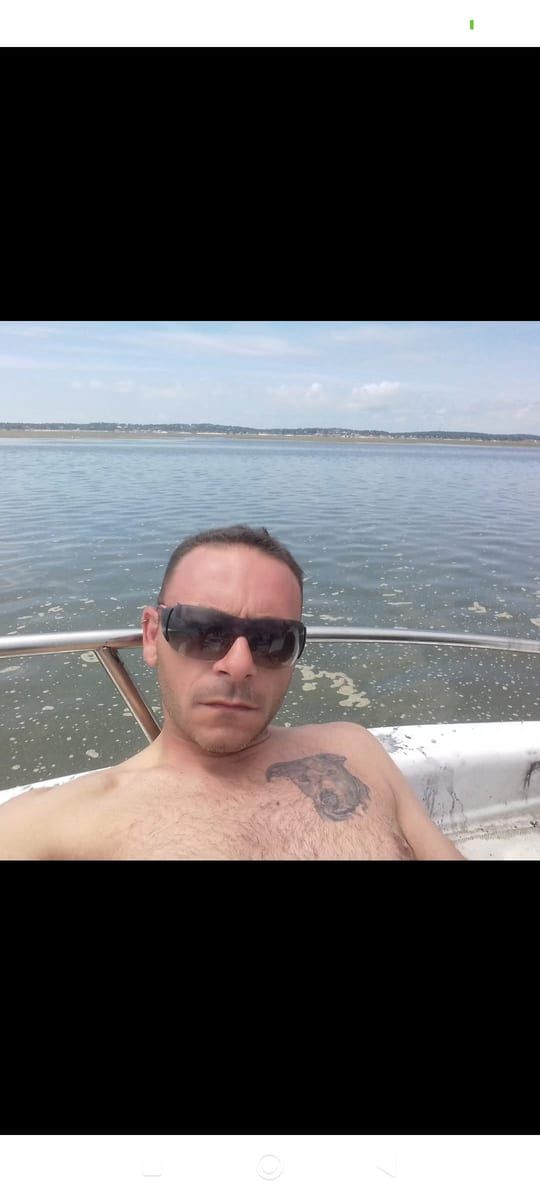 Kosta - Gay in Dömitz Profil von Kosta, 31 Jahre, Gay in Dömitz (Mecklenburg-Vorpommern)