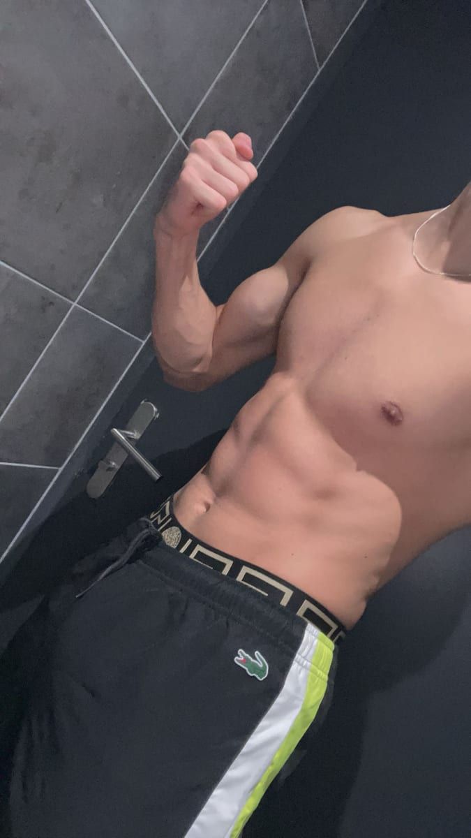 Profil von Philibert, 22 Jahre, Gay in Bredenfelde (Mecklenburg-Vorpommern)
