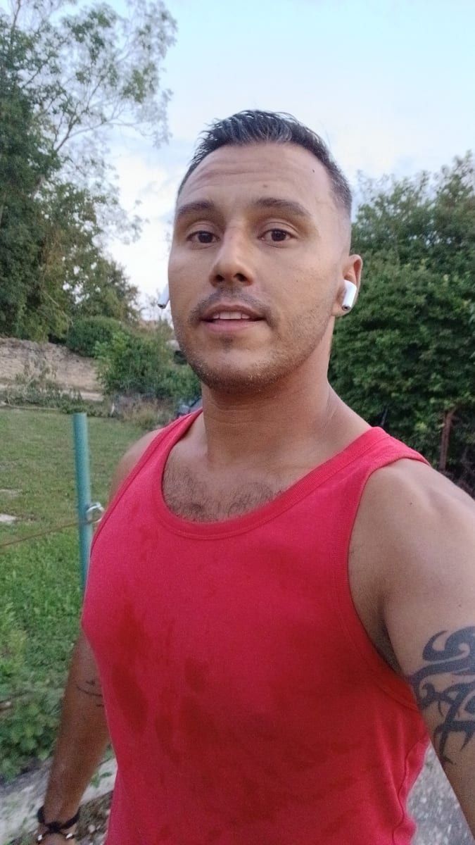 Profil von Dragisa, 44 Jahre, Gay in Karenz (Mecklenburg-Vorpommern)