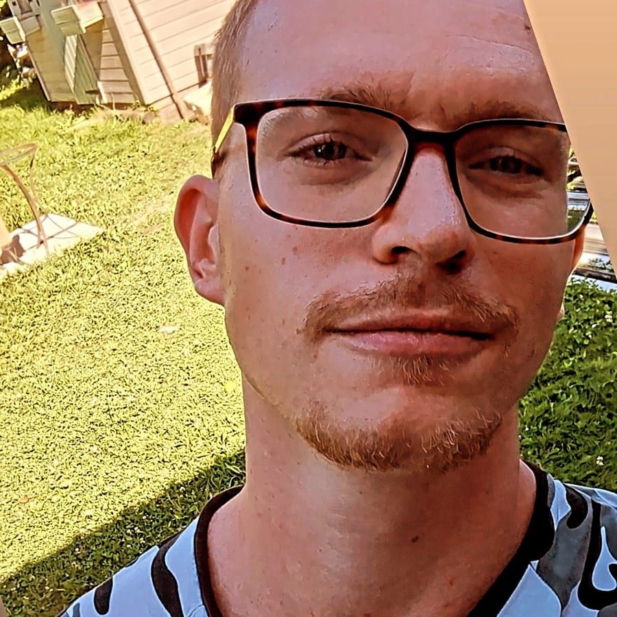 Profil von Junior, 37 Jahre, Gay in Pingelshagen (Mecklenburg-Vorpommern)