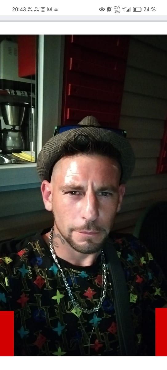 Titouane - Gay in Gingst Profil von Titouane, 31 Jahre, Gay in Gingst (Mecklenburg-Vorpommern)