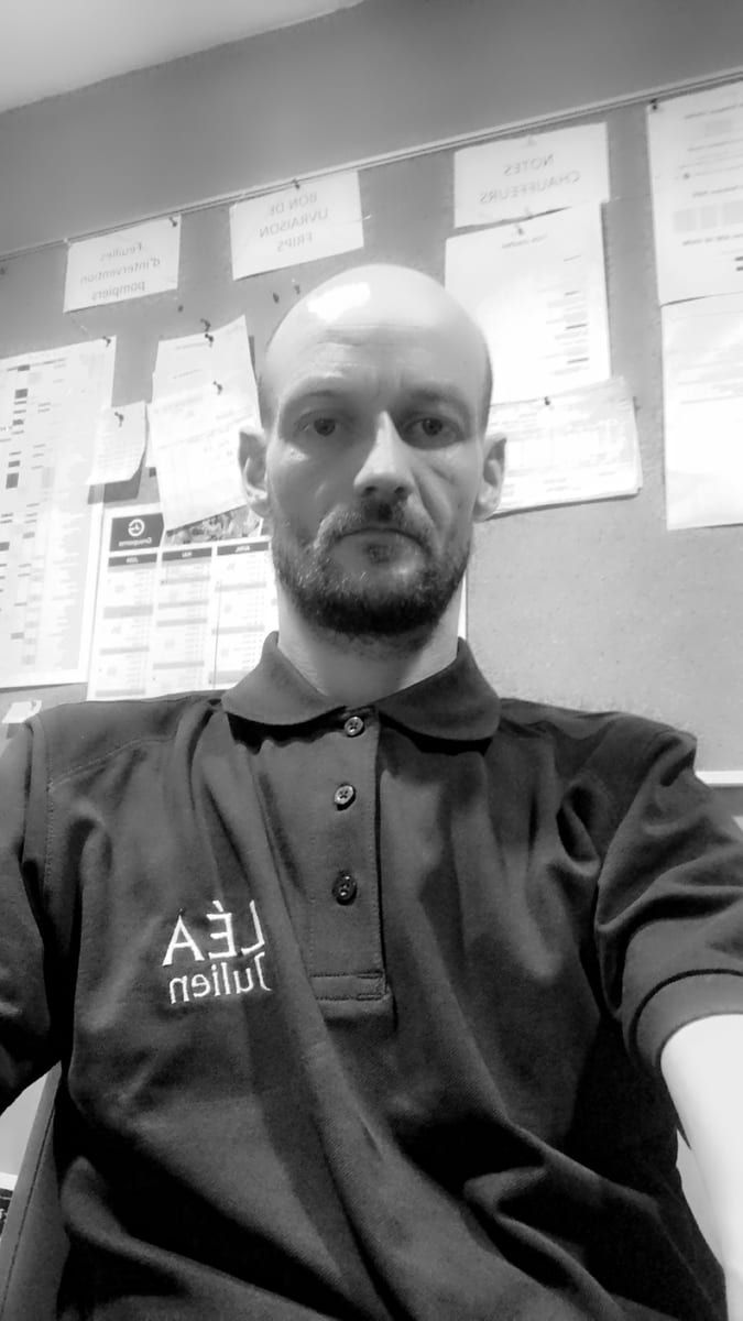 Profil von Ross, 24 Jahre, Gay in Kirch Jesar (Mecklenburg-Vorpommern)