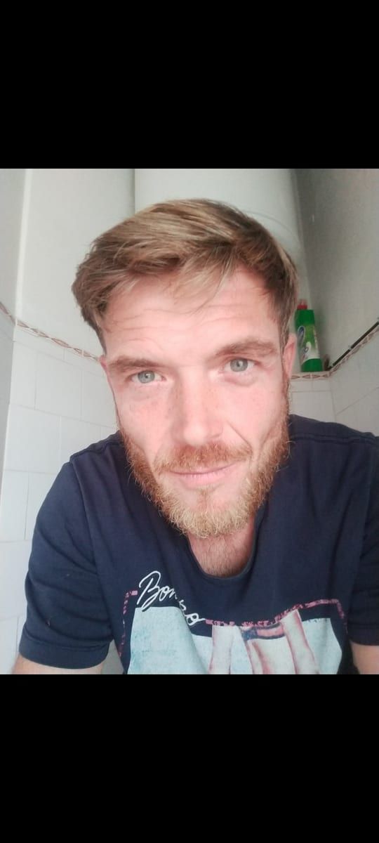 Tangui - Gay in Gingst Profil von Tangui, 30 Jahre, Gay in Gingst (Mecklenburg-Vorpommern)