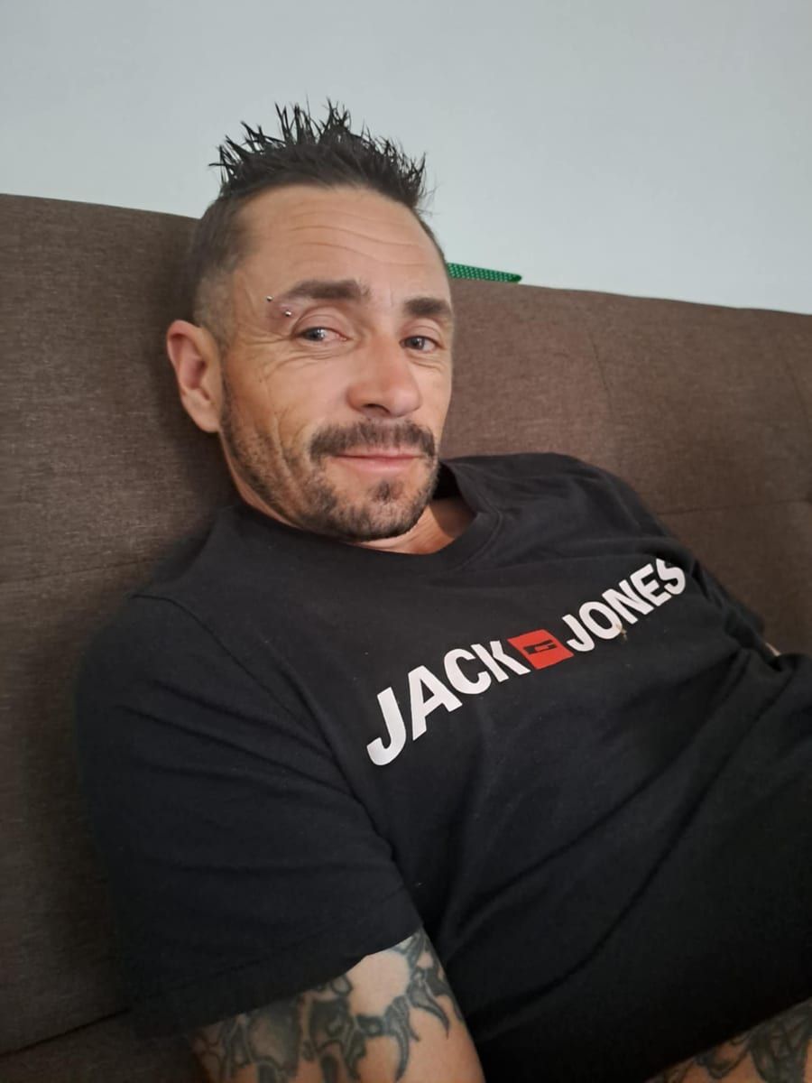 Azem - Gay in Warlitz Profil von Azem, 30 Jahre, Gay in Warlitz (Mecklenburg-Vorpommern)