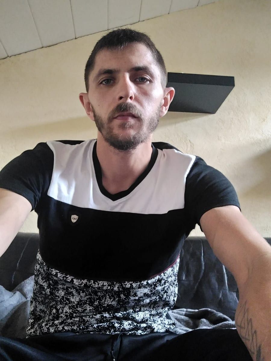 Profil von Erman, 24 Jahre, Gay in Alt Schwerin (Mecklenburg-Vorpommern)