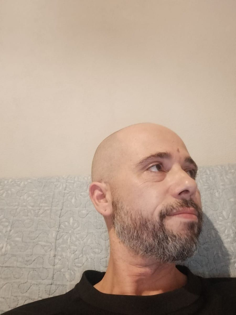 Nhat - Gay in Dranske Profil von Nhat, 23 Jahre, Gay in Dranske (Mecklenburg-Vorpommern)