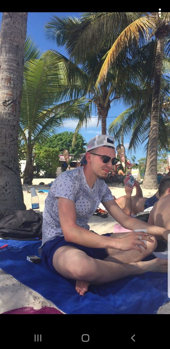 Richelin - Gay in Groß Teetzleben Profil von Richelin, 43 Jahre, Gay in Groß Teetzleben (Mecklenburg-Vorpommern)