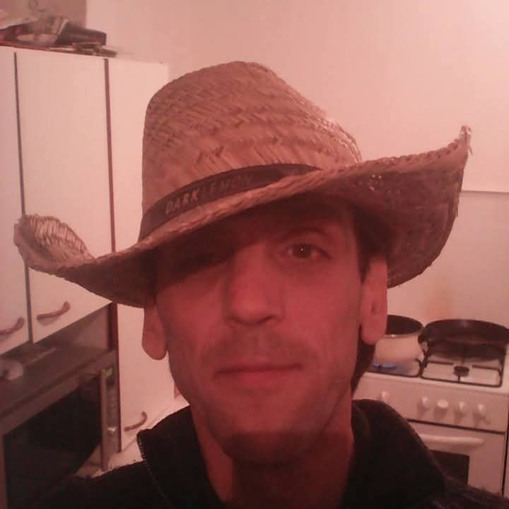 Profil von Thom, 39 Jahre, Gay in Blankenhagen (Mecklenburg-Vorpommern)