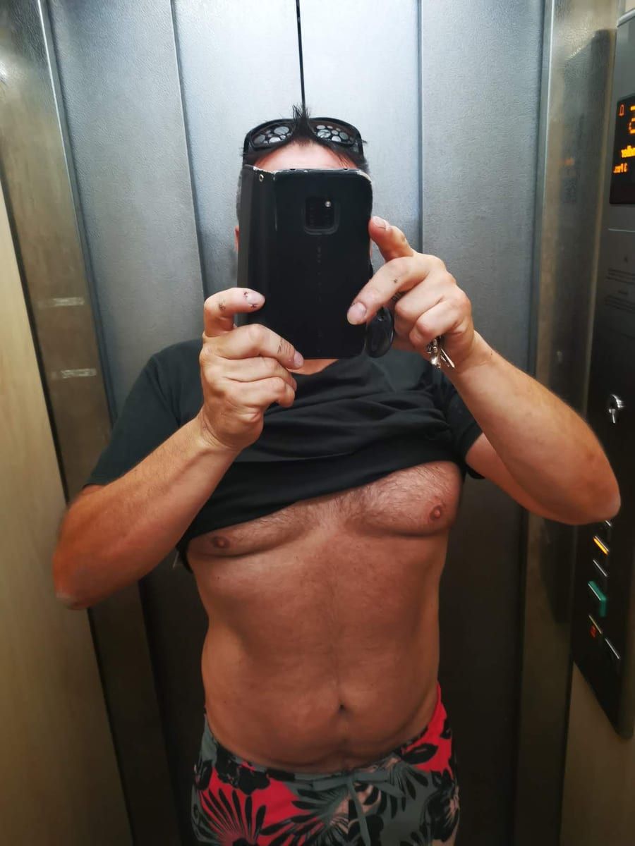 Lounis - Gay in Weitenhagen Profil von Lounis, 23 Jahre, Gay in Weitenhagen (Mecklenburg-Vorpommern)