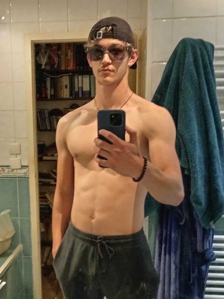 Profil von Audran, 32 Jahre, Gay in Ivenack (Mecklenburg-Vorpommern)