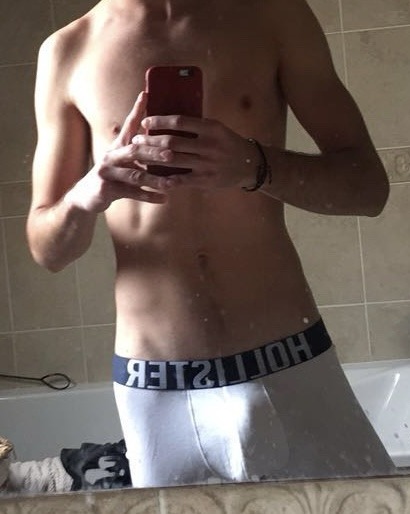 Profil von Ilyasse, 25 Jahre, Gay in Görmin (Mecklenburg-Vorpommern)