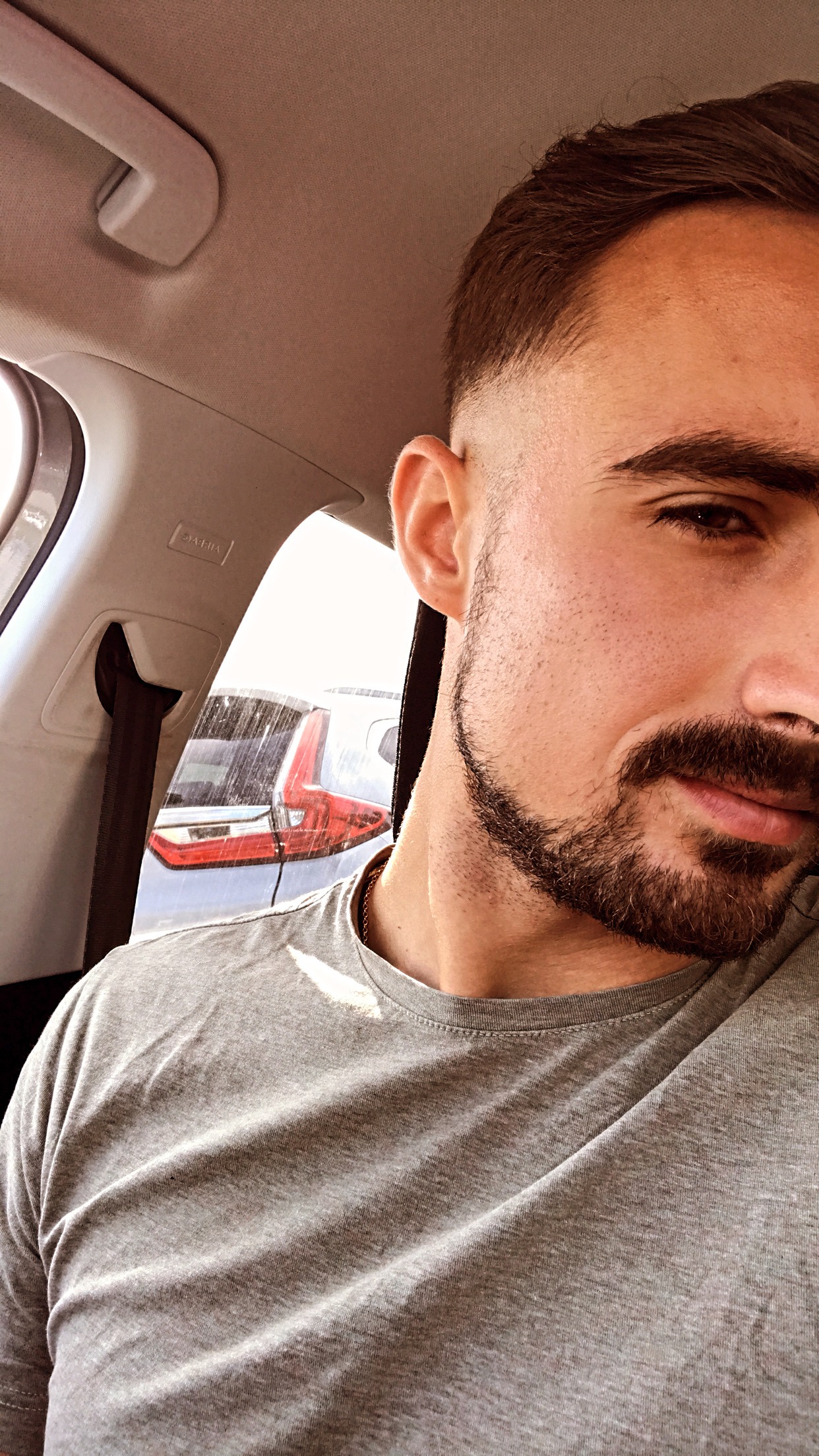 Profil von Adrian, 24 Jahre, Gay in Golchen (Mecklenburg-Vorpommern)