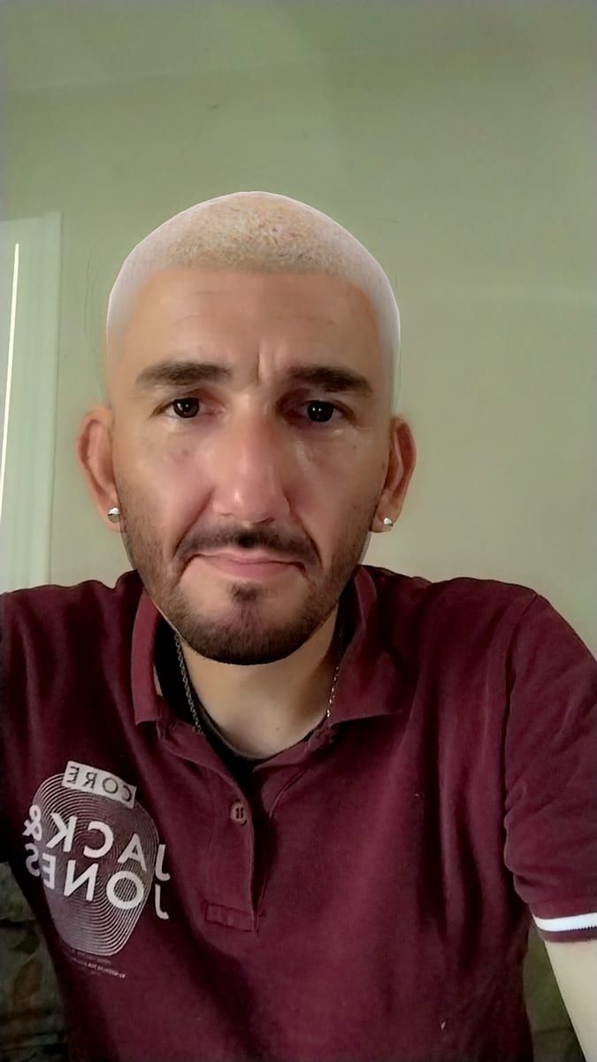 Wilton - Gay in Perlin Profil von Wilton, 27 Jahre, Gay in Perlin (Mecklenburg-Vorpommern)