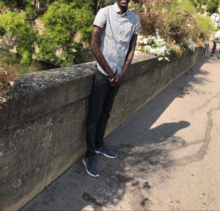 Profil von Larbi, 31 Jahre, Gay in Putgarten (Mecklenburg-Vorpommern)